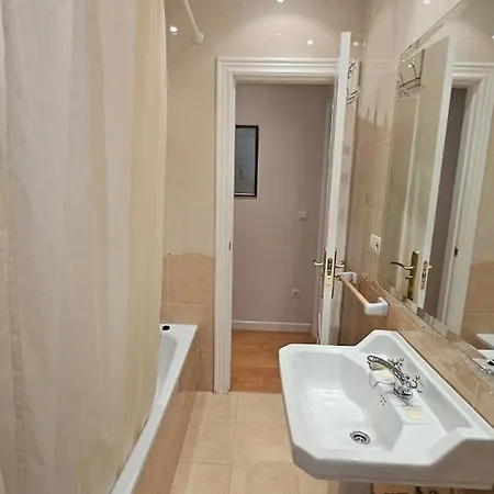 Magnifico Piso En El Centro De Granada